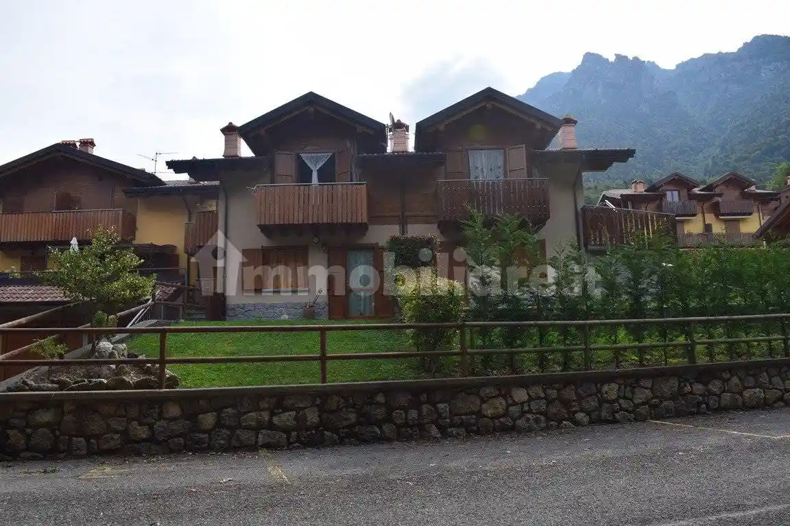 Appartamento in vendita a Serina