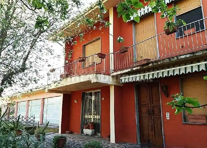 Villa in vendita a Sabbioneta