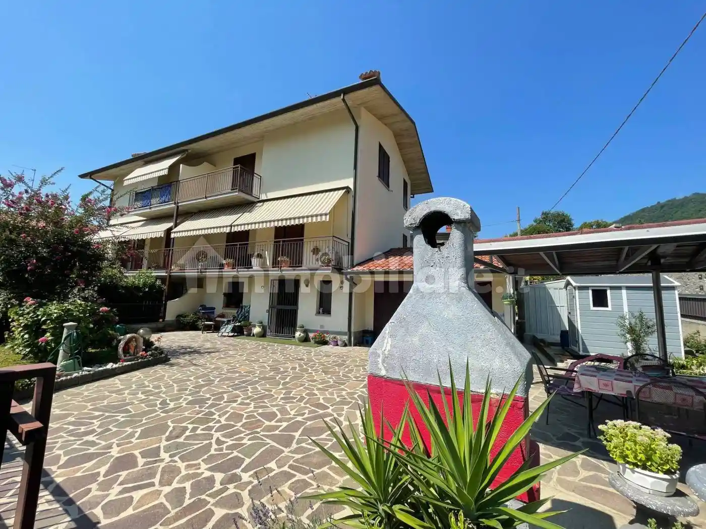 Villa in vendita a Carvico