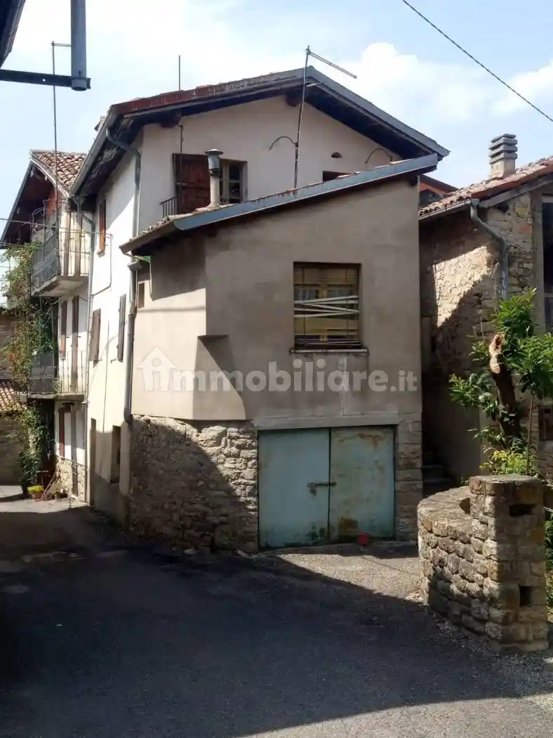 Rustico - Casale in vendita a Zavattarello