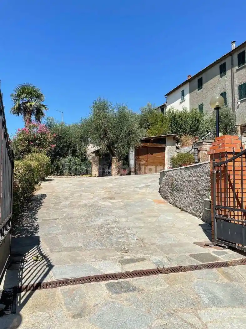 Casa indipendente in vendita a Marciano della Chiana