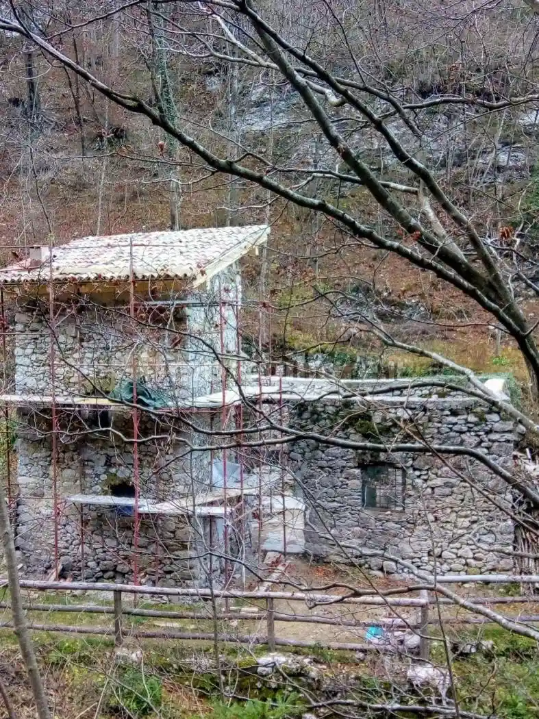 Rustico - Casale in vendita a Cimone