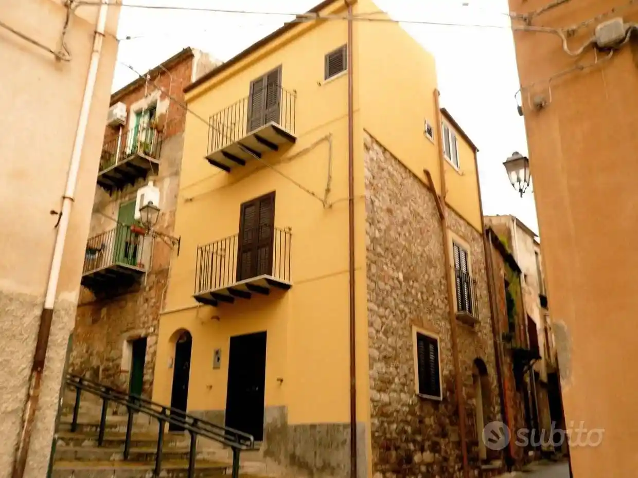 Casa indipendente in vendita a Collesano