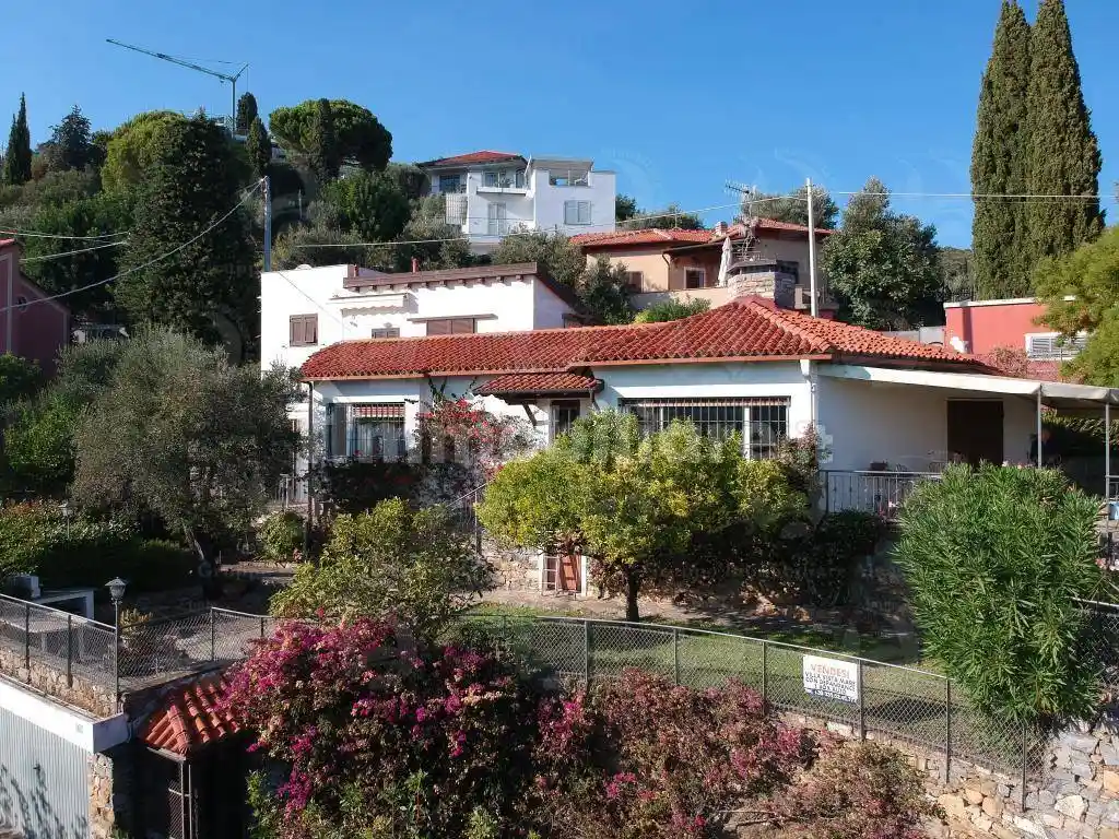 Villa in vendita a Alassio