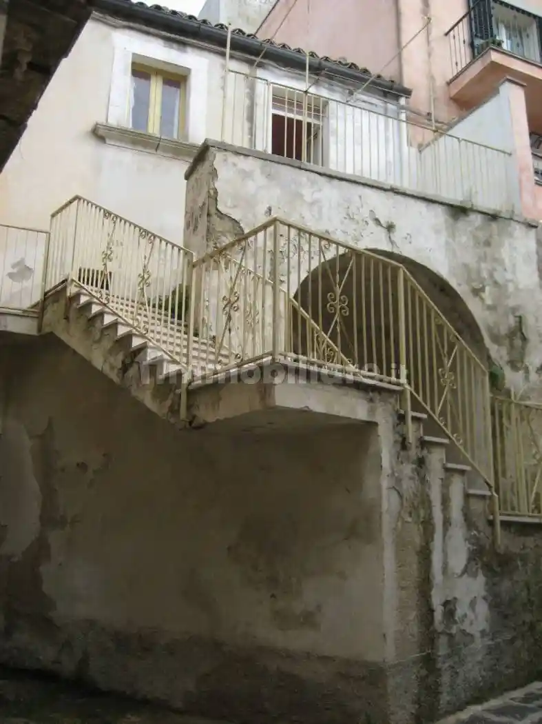 Appartamento in vendita a Monterosso Almo