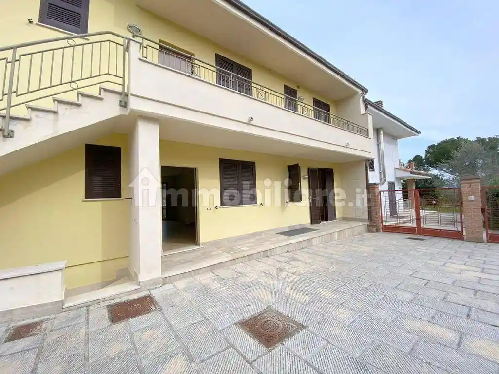 Villa in vendita a Castiglione del Lago