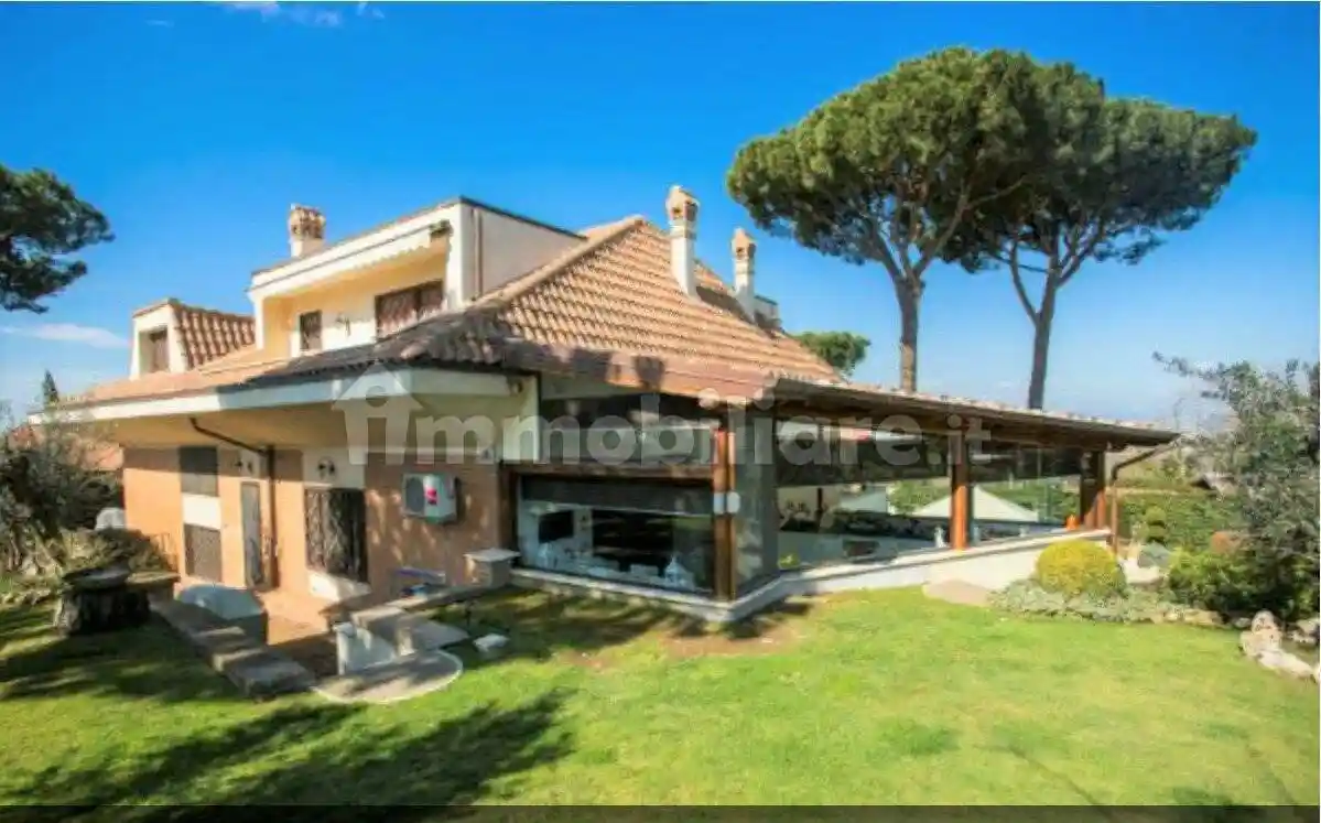Villa in vendita a Frascati