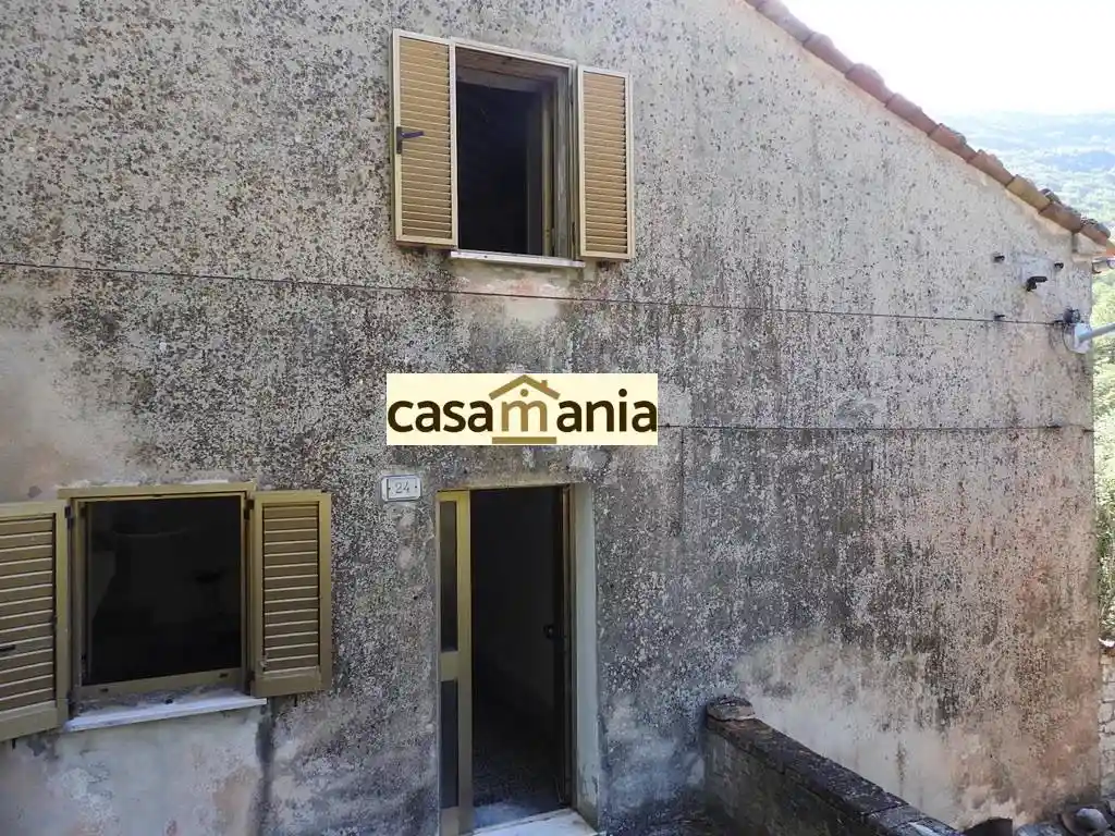 Rustico - Casale in vendita a Frontone