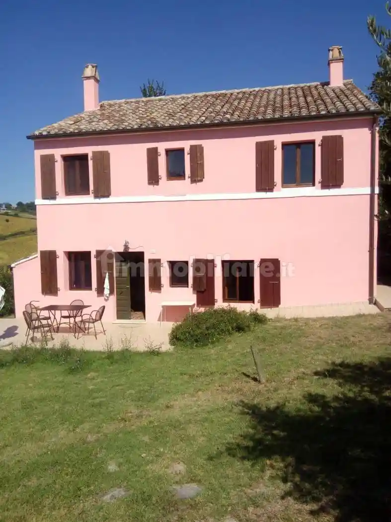 Rustico - Casale in vendita a Monterubbiano