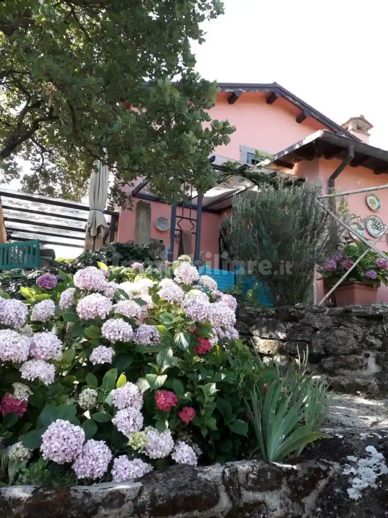 Villa in vendita a Viterbo