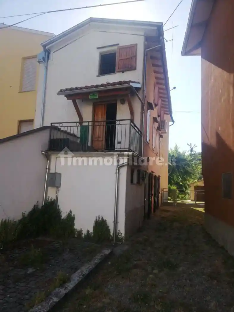Casa indipendente in vendita a Fornovo di Taro