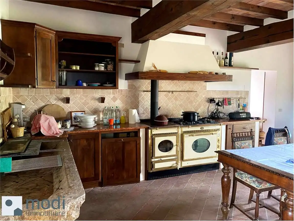 Palazzo - Edificio in vendita a Gombito