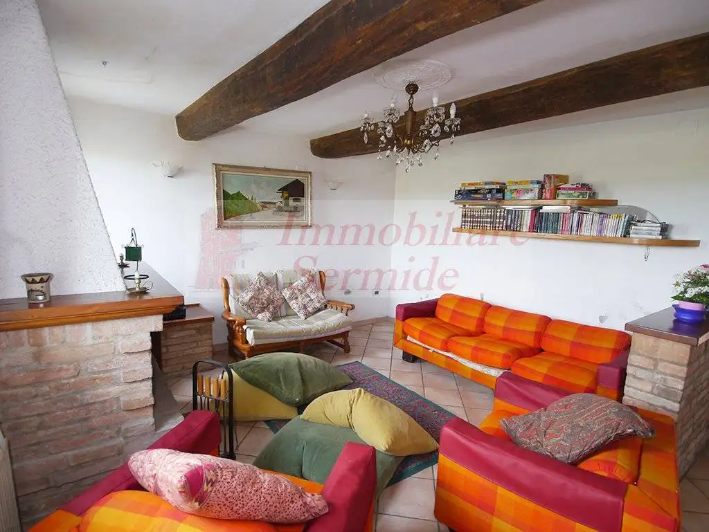 Villa plurifamiliare, buono stato, 142 m², Borgofranco Sul Po, Borgocarbonara - foto 3