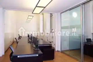 Palazzo - Edificio in affitto a Milano