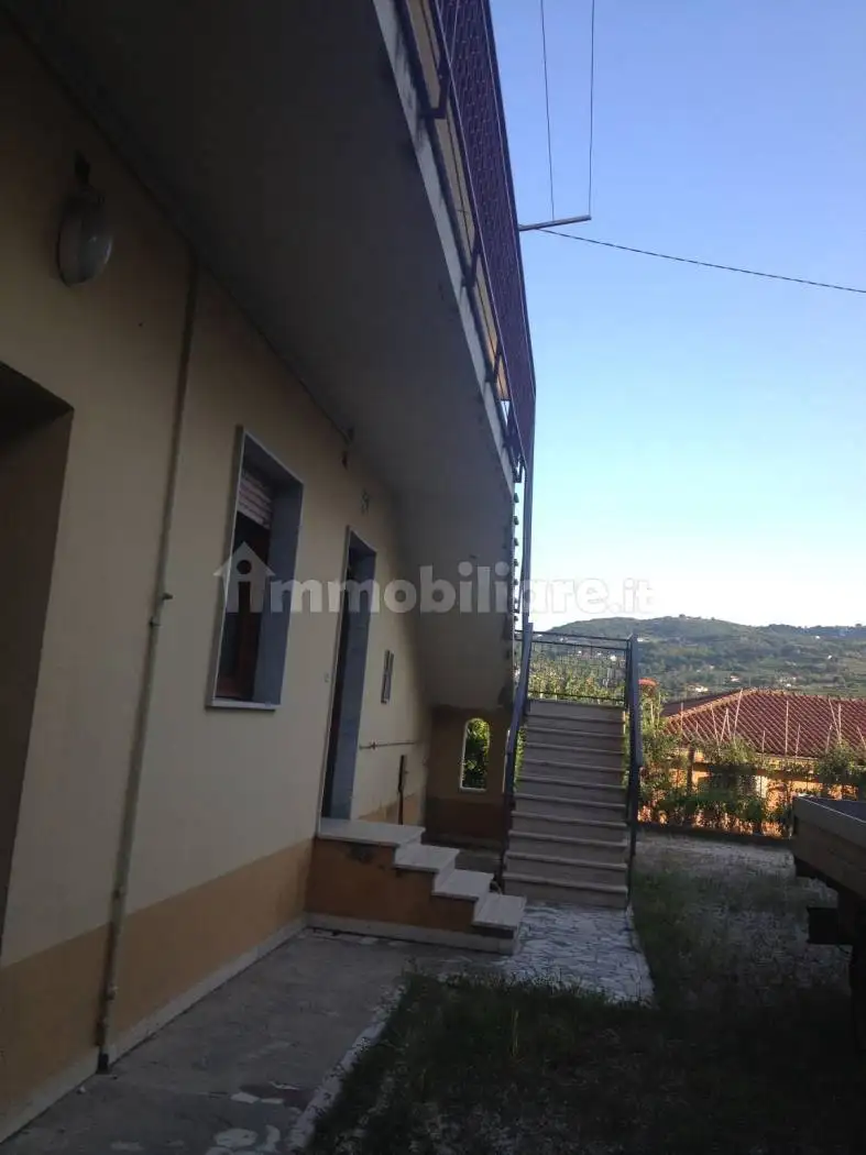 Palazzo - Edificio in vendita a Ponte