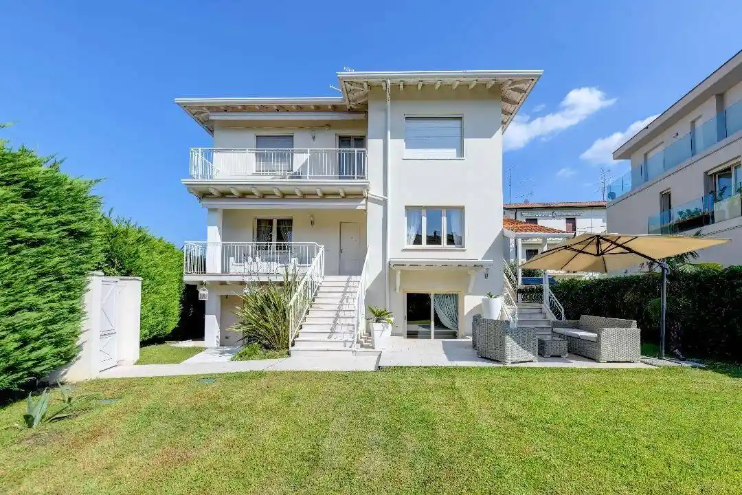 Appartamento in affitto a Desenzano del Garda