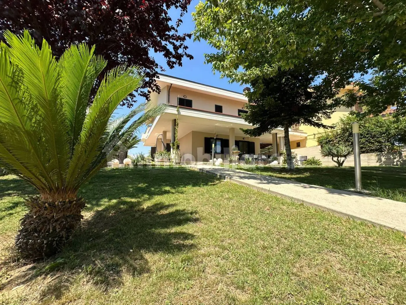 Villa in vendita a Roseto degli Abruzzi
