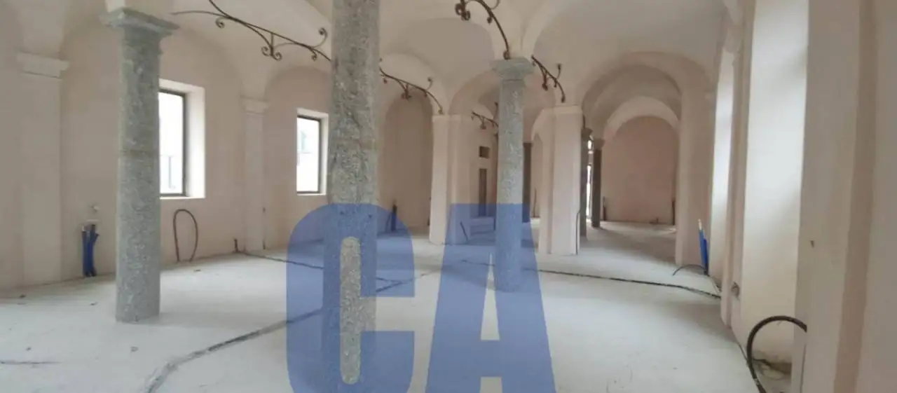 Palazzo - Edificio in Affitto - foto 3