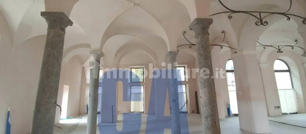 Palazzo - Edificio in Affitto - foto 5