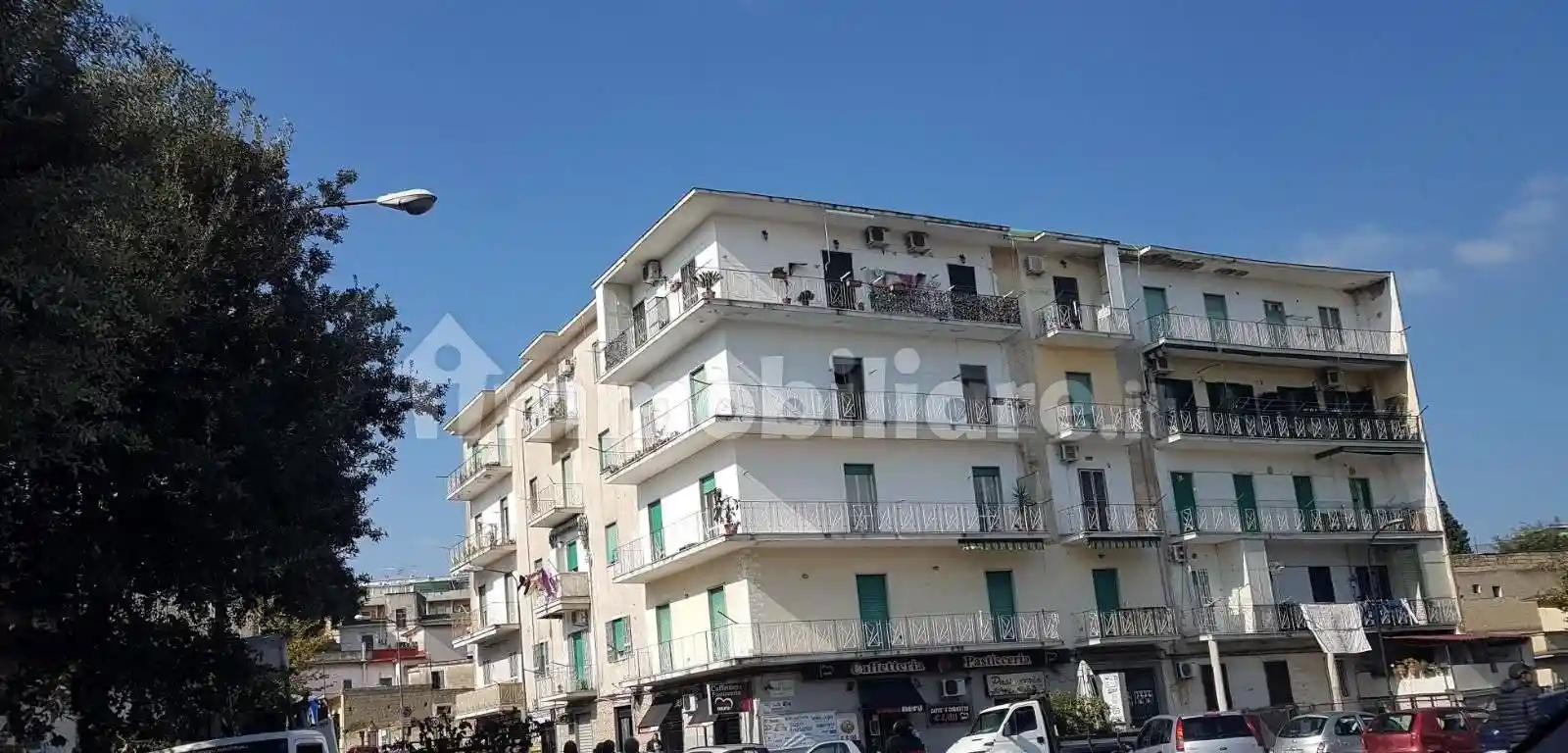 Appartamento in vendita a Napoli