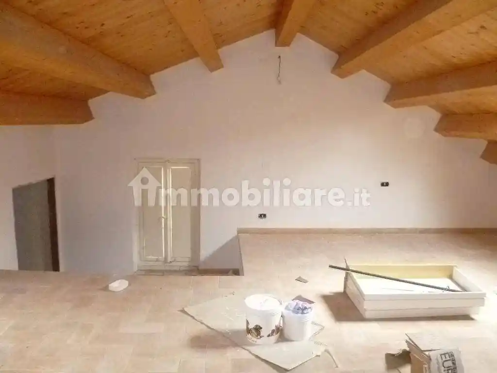 Appartamento 120 m², Carassai - foto 2