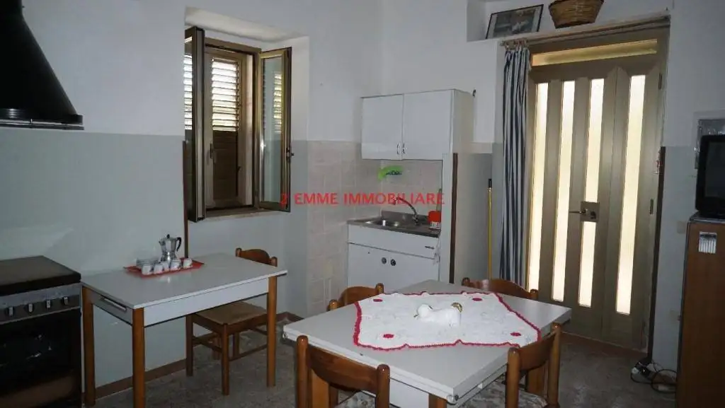 Appartamento in vendita a Valle Castellana