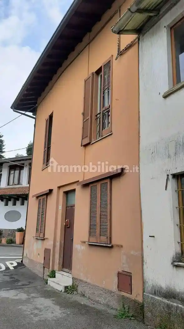 Casa indipendente in vendita a La Valletta Brianza