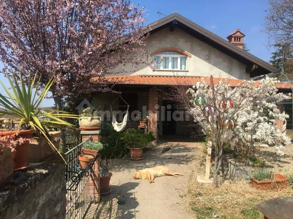 Villa in vendita a Colli Verdi