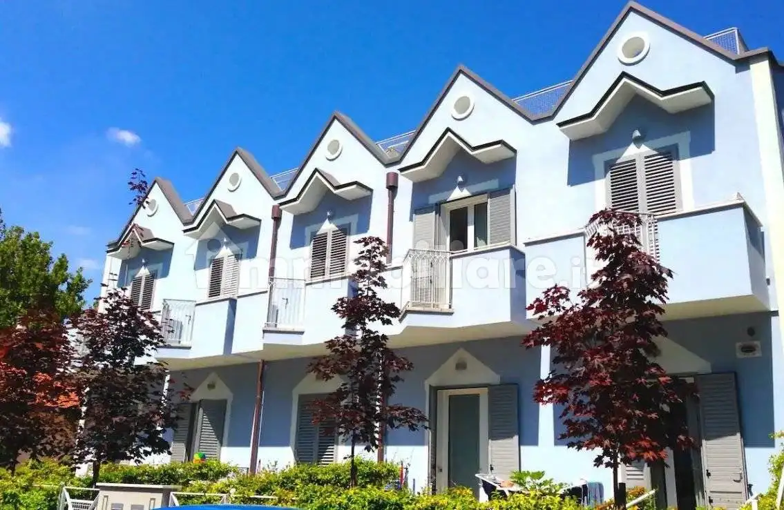 Bilocale viale Vincenzo Busignani 7, Viserbella, Rimini