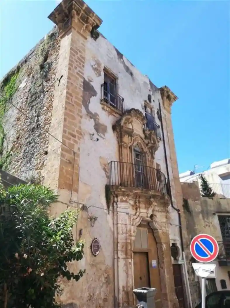 Palazzo - Edificio in vendita a Sciacca