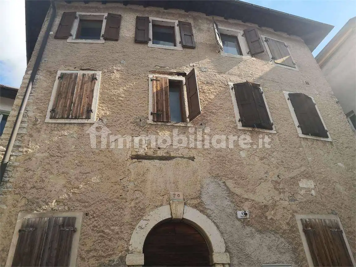 Casa indipendente in vendita a Rovereto