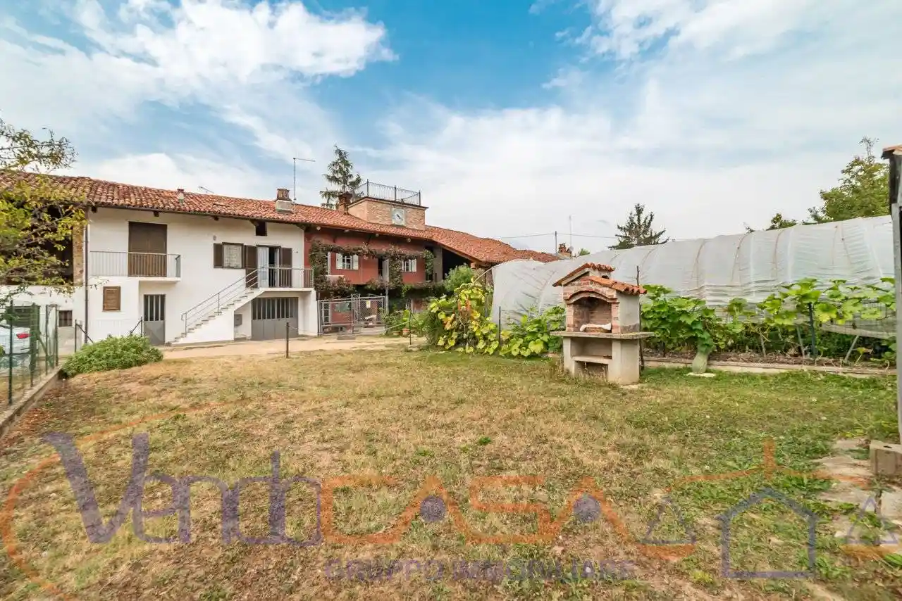 Casa indipendente in vendita a Trinità