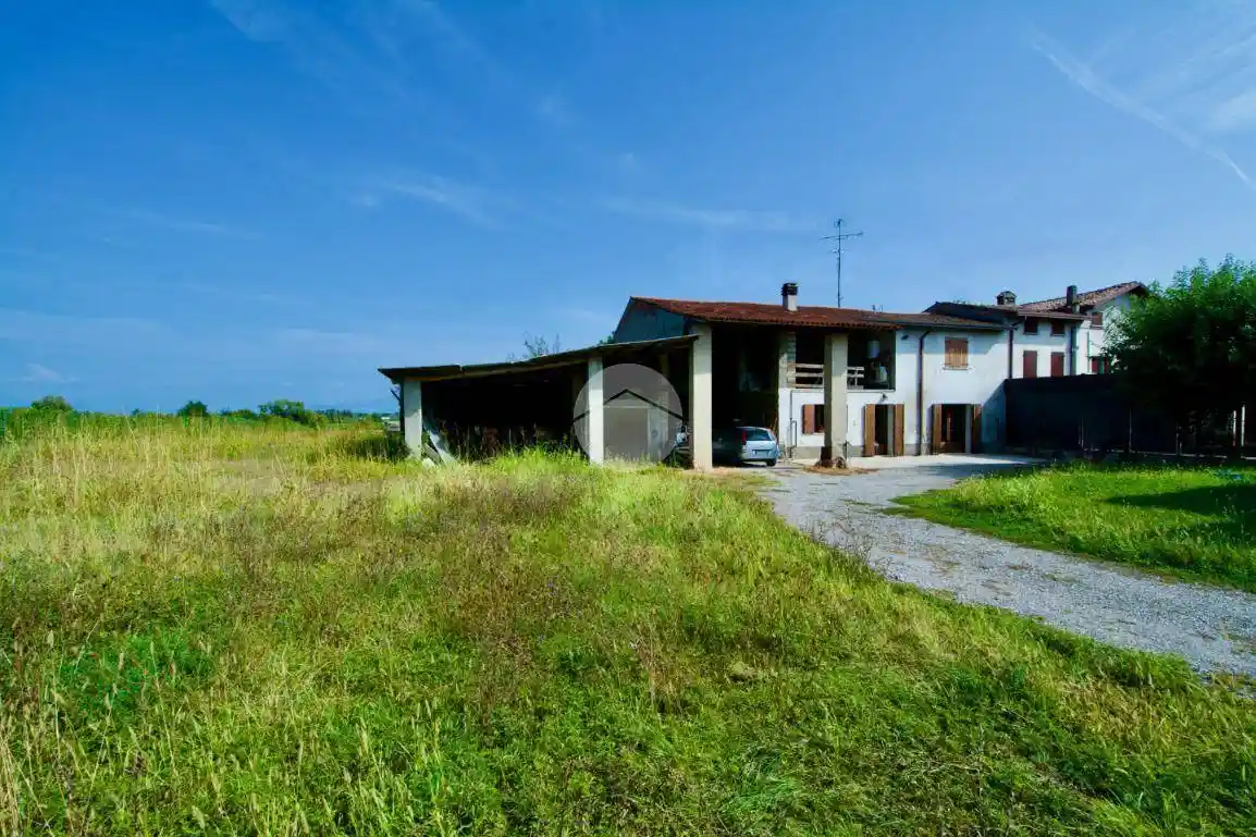 Rustico - Casale in vendita a Pozzolengo