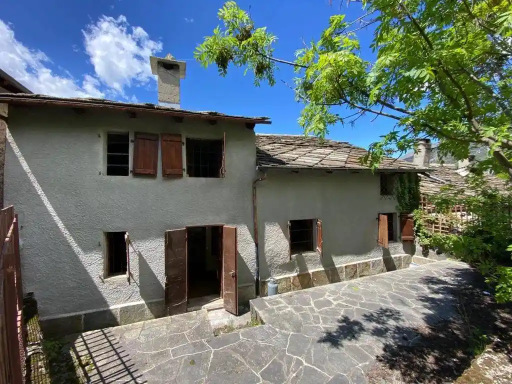 Rustico - Casale in vendita a Roure