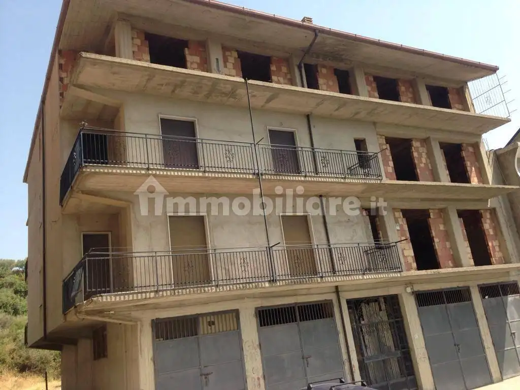 Palazzo - Edificio in vendita a Mesoraca