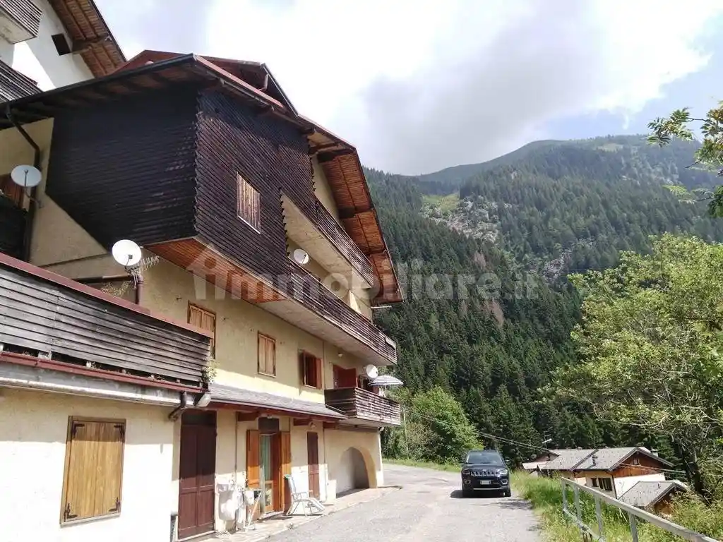 Appartamento in vendita a Valleve