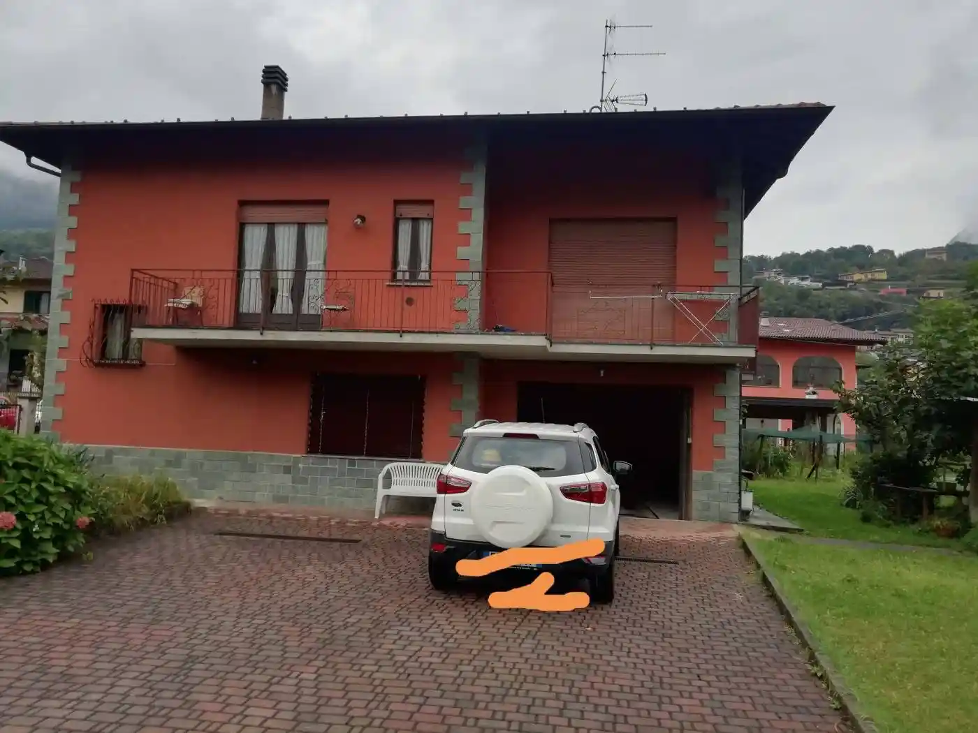 Villa in vendita a Carlazzo