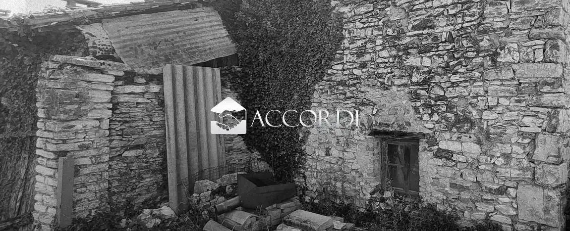 Rustico - Casale in vendita a Cavaso del Tomba