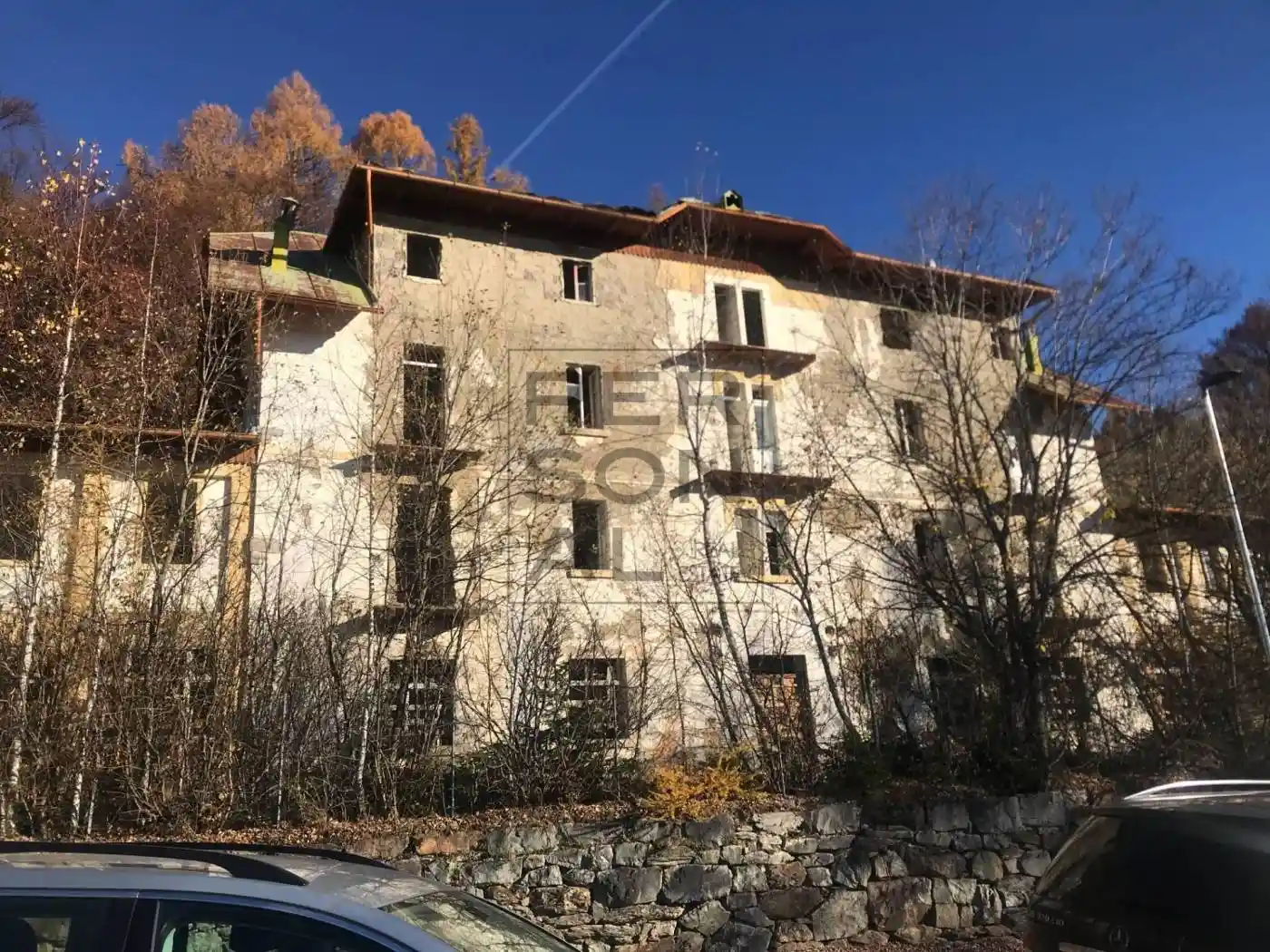 Palazzo - Edificio in vendita a Levico Terme