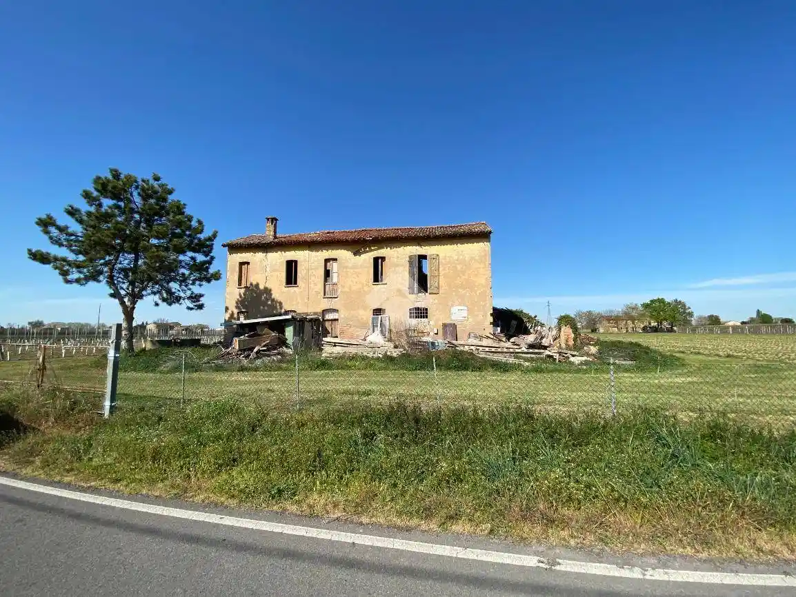 Rustico - Casale in vendita a Lugo