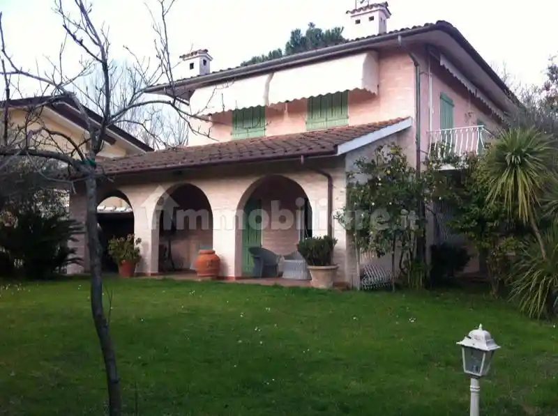 Villa in vendita a Forte dei Marmi