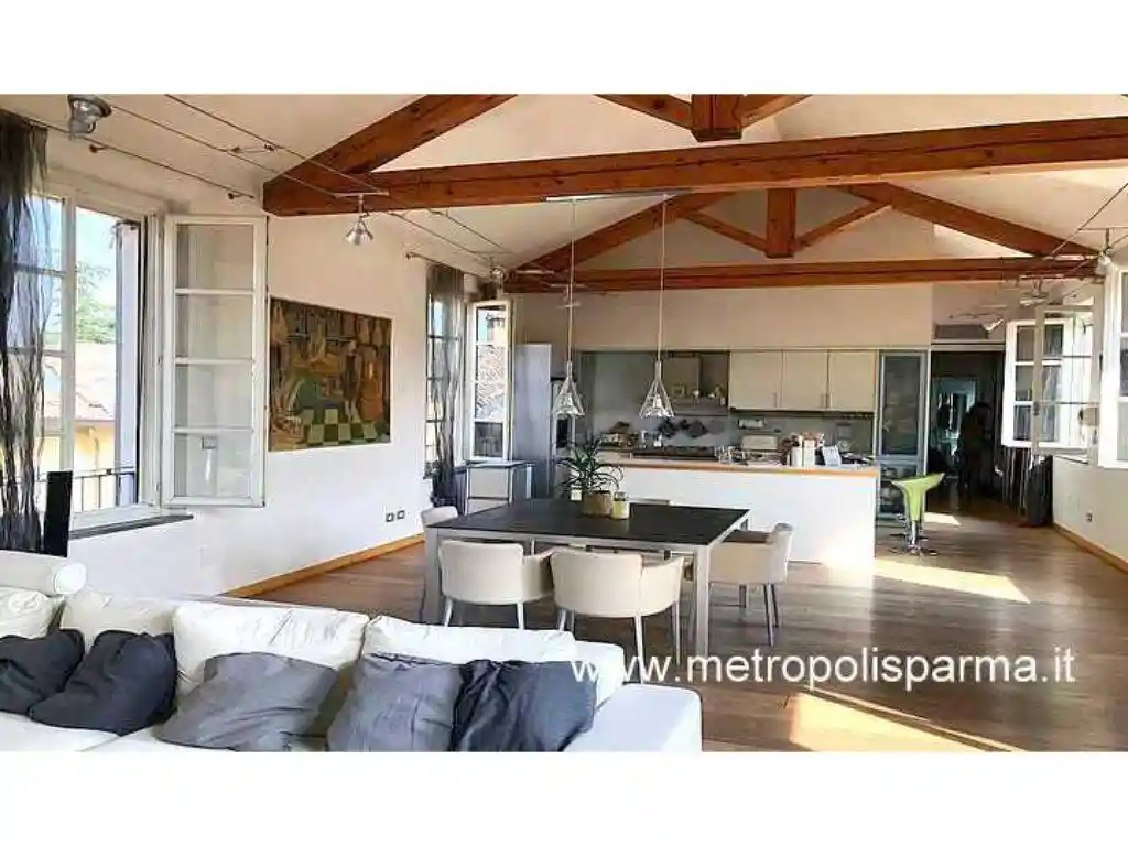 Appartamento in vendita a Parma
