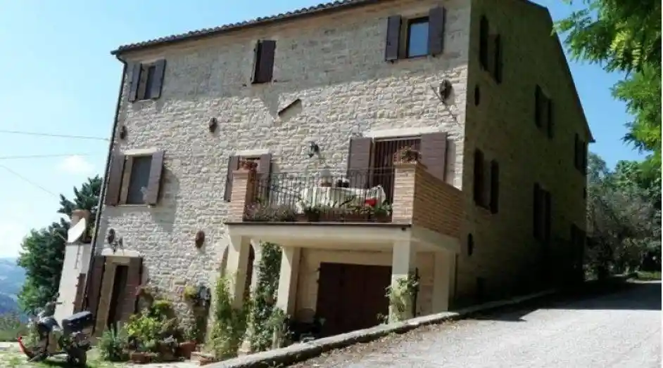 Villa in vendita a Cupramontana