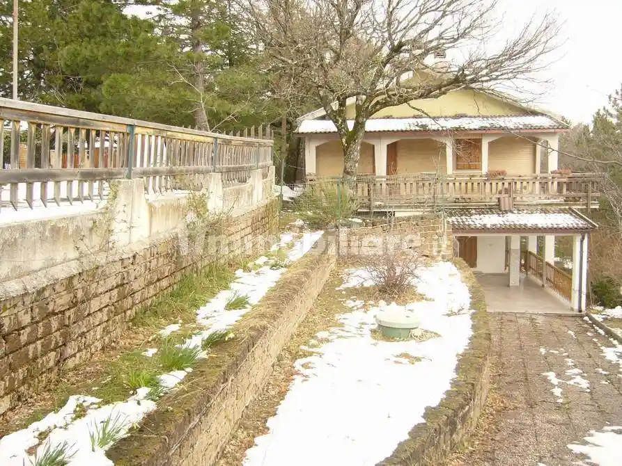 Appartamento in vendita a Montefortino