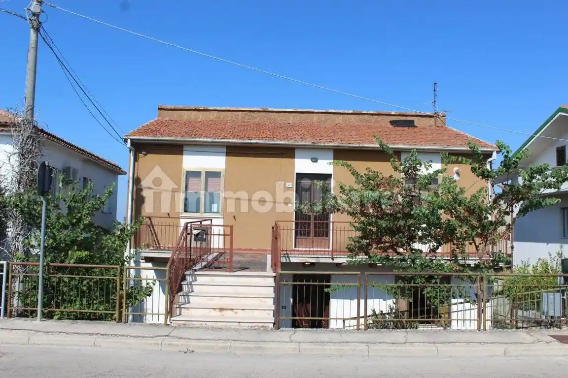 Villa bifamiliare viale Papa Giovanni XXIII 127, Castellana, Pianella - foto 4