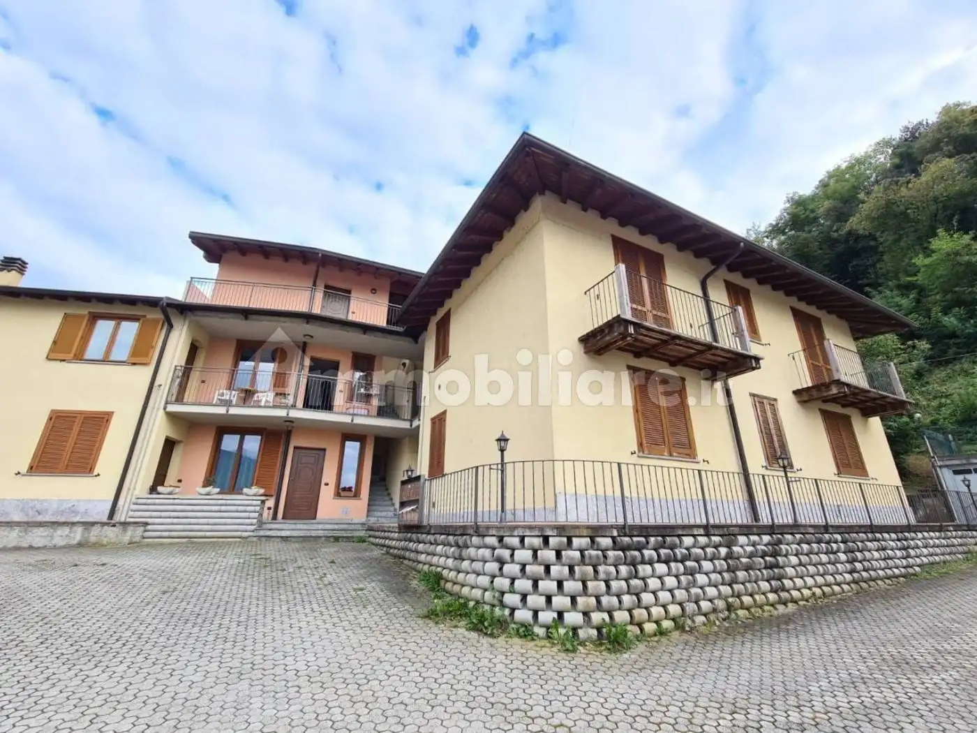 Appartamento in vendita a Rogolo