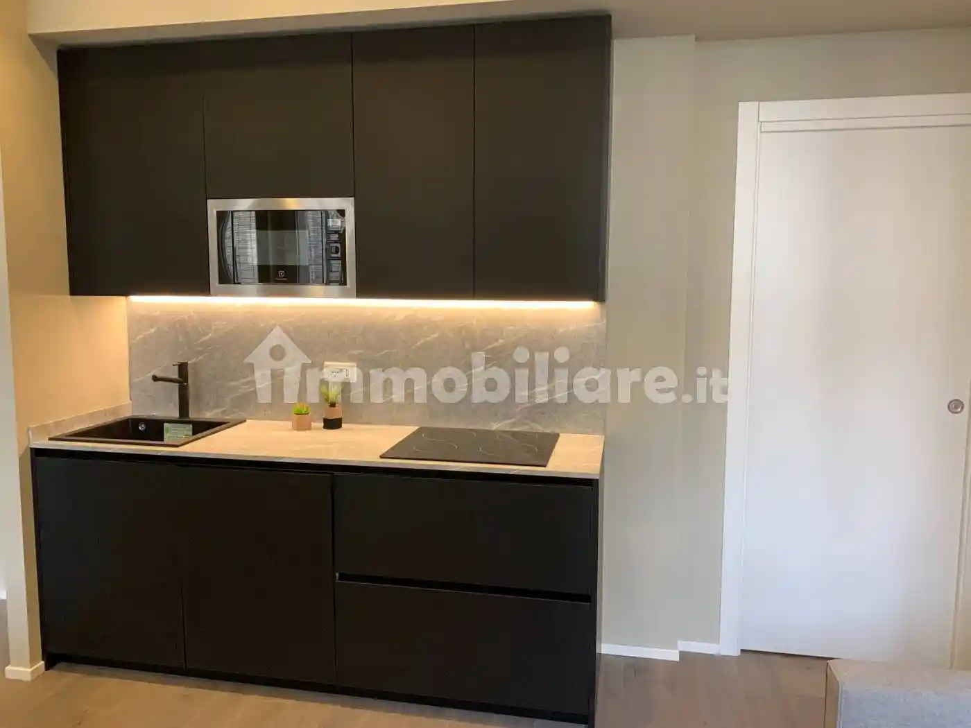 Bilocale via Francesco Sforza 3, Guastalla, Milano - foto 4