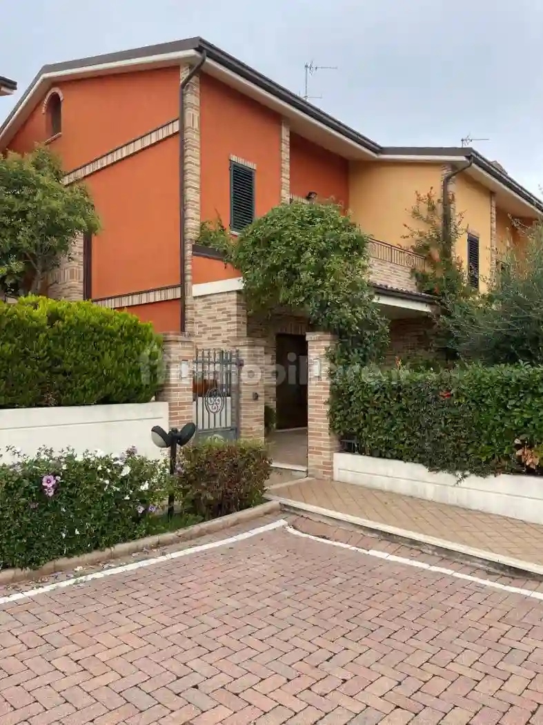 Villetta a schiera - foto 2