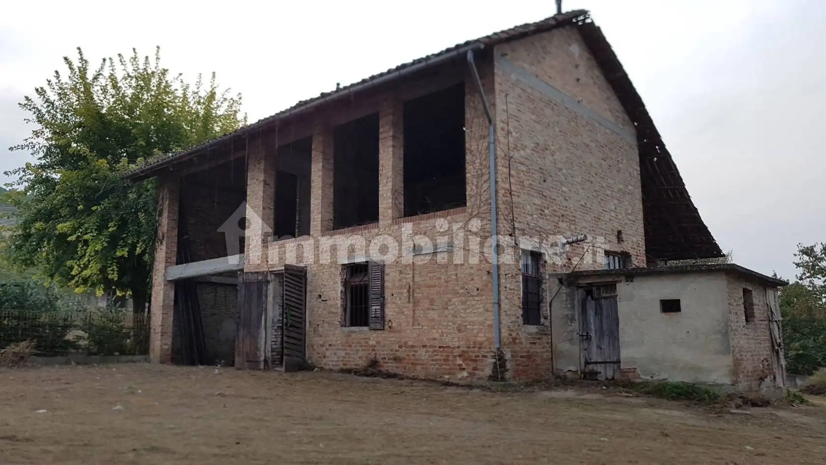 Rustico - Casale in vendita a Piobesi d'Alba