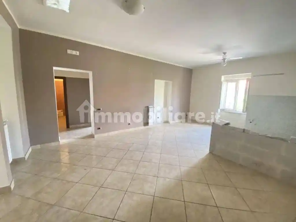 Quadrilocale corso Vittorio Emanuele, Pratola Serra - foto 5